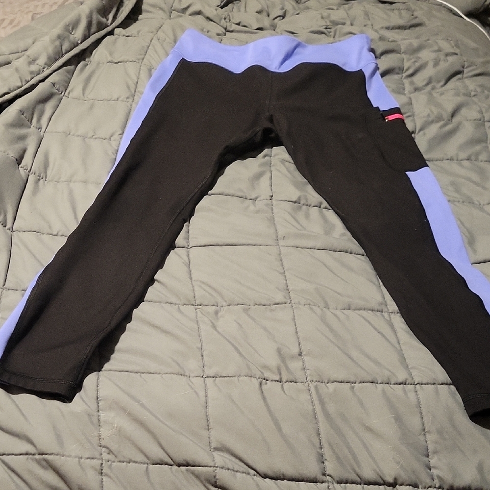 Athletic Works Black and Blue Leggings